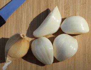 GARLIC : Uses and Amazing Health Benefits