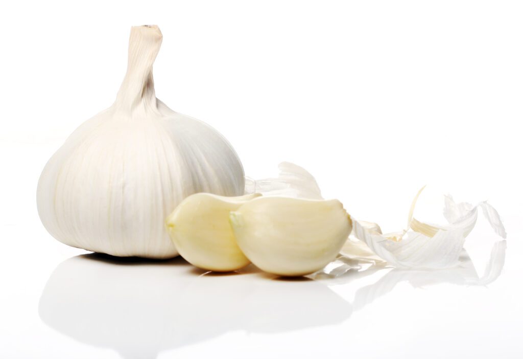 GARLIC : Uses and Amazing Health Benefits